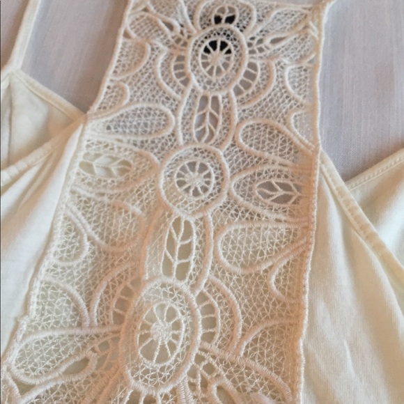 BRAND NEW AE Ruffled Camisole - Picture 3 of 4